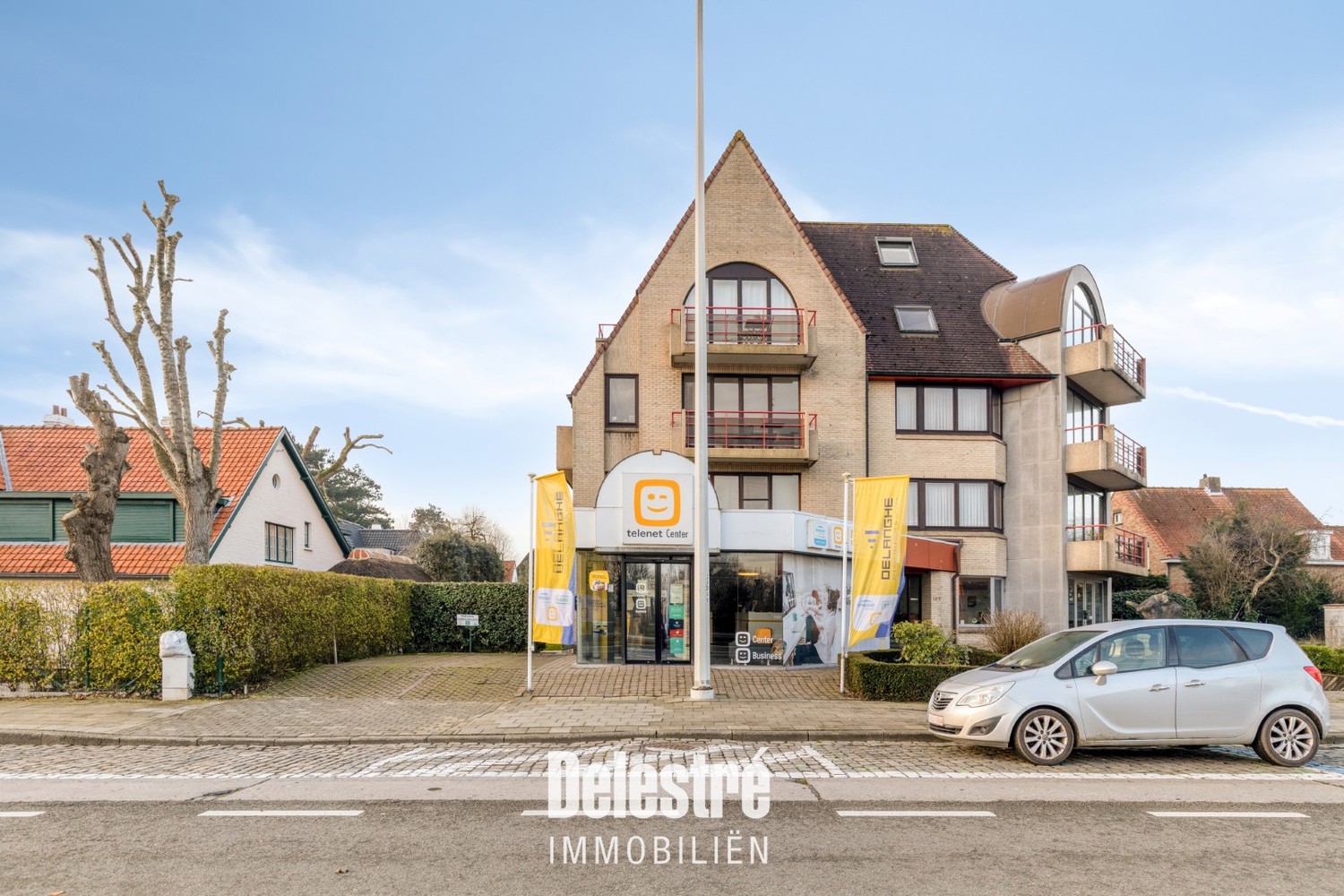 Commerciële topligging met woonst (vakantieappartement) op de Albert I Laan – Residentie Mirhras - foto 1