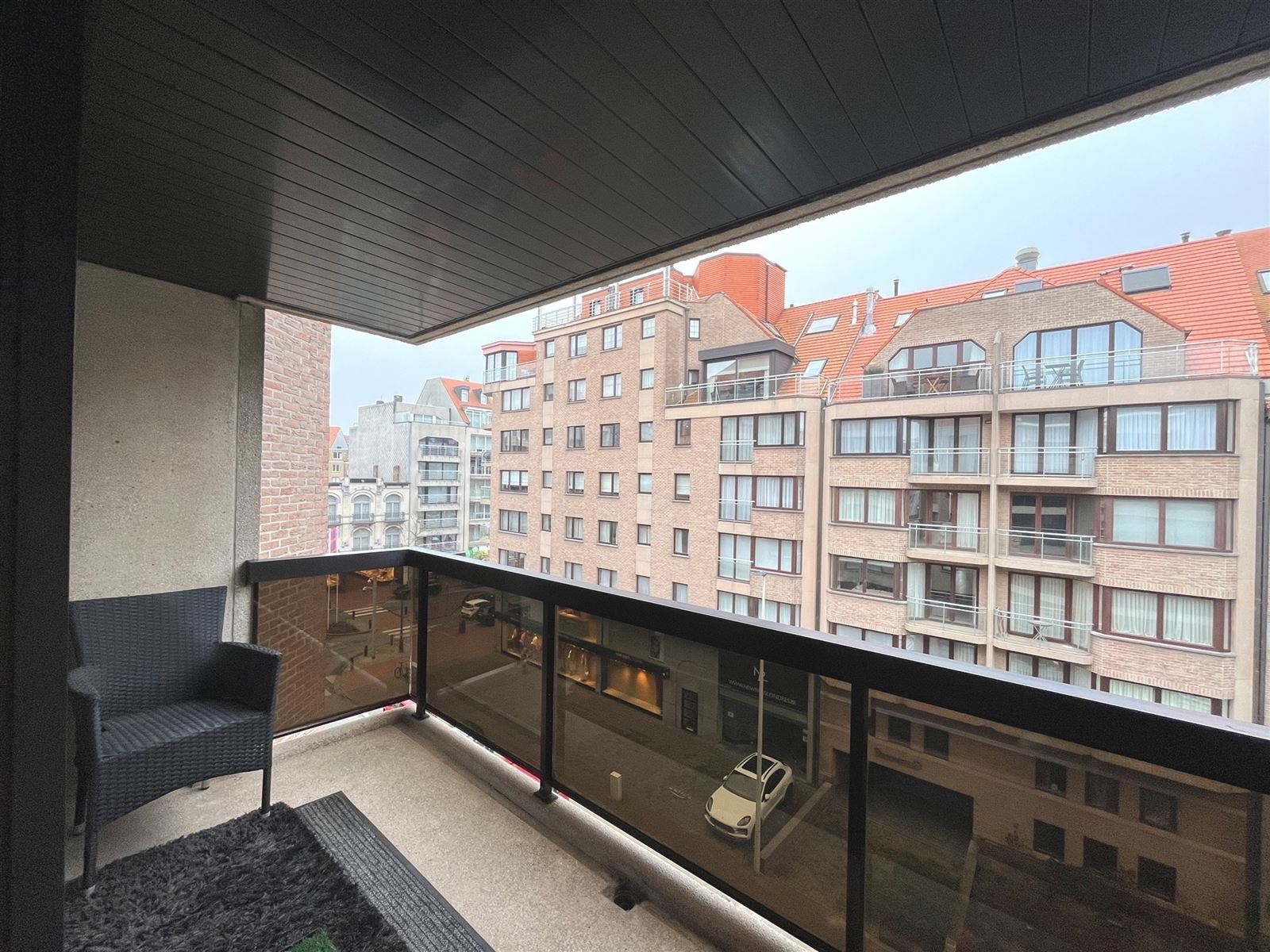 Instapklaar appartement op toplocatie in Knokke! - foto 3