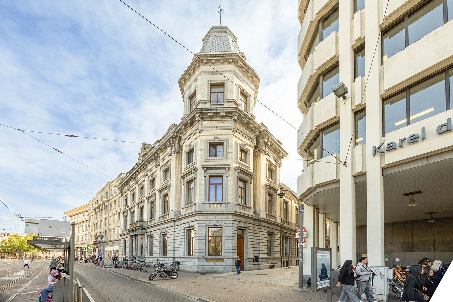 Ruime en lichtrijke duplex met 2 slaapkamers op toplocatie in hartje Antwerpen met terrras en autostaanplaats - foto 1