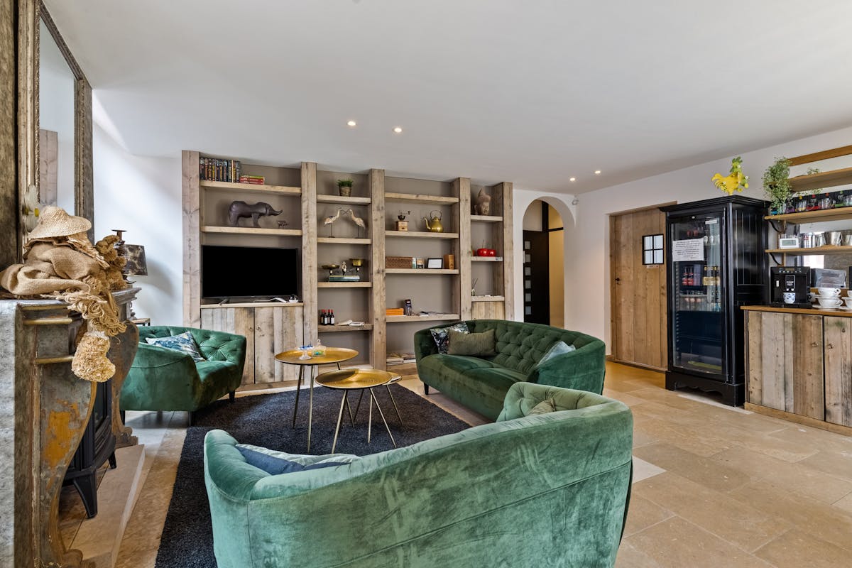 Charming 4 bedroom townhouse in Bruges - photo 3