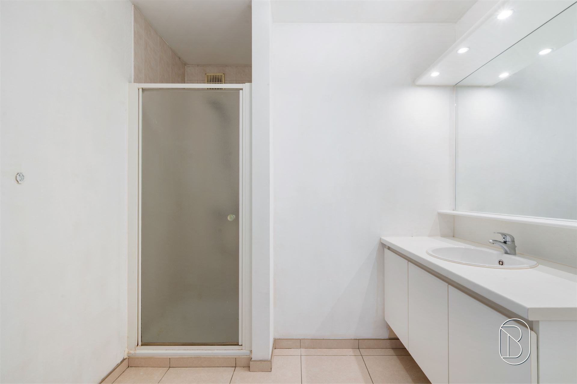 Ruim appartement met 2 slpk op topligging in Oostrozebeke - foto 5