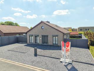 This charming open building in the district of Beek was completely renovated in 2021 and combines modern comfort with an excellent location. Thanks...