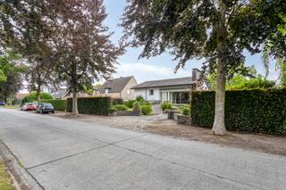 Deze villa in de Piste in Zulte heeft heel wat te bieden. De woning werd gebouwd in 1966 en is enorm goed onderhouden en up-to-date gehouden.De...