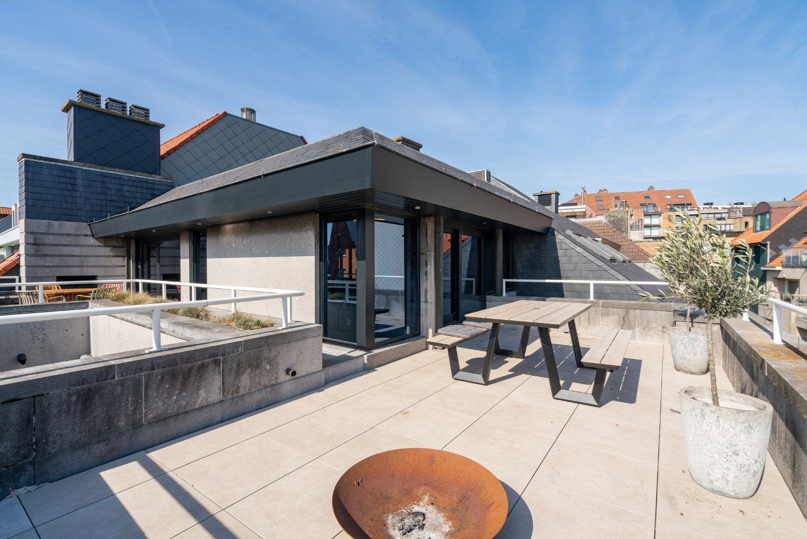 Apartment for sale in Knokke-Heist with 4 bedrooms - photo 1