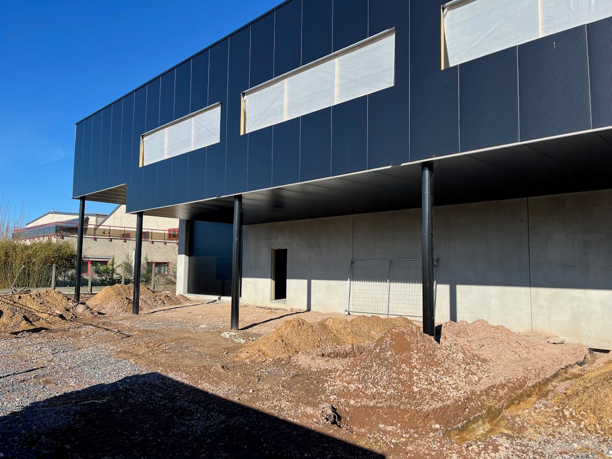 Warehouse (720.5 m²) for rent near the N60 in Gavere - photo 2