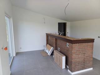 Unieke volledig vernieuwde kantine met visvijver, toplocatie langs fietsenknooppunten, mogelijkheid groot terras. Volledig geïsoleerd dak en gevel, nieuwe ramen, nieuwe vloer, nieuw sanitair... Goed bereikbaar met de fiets en met de wagen. Zowel kantine als visvijver zijn stedenbouwkundig vergund. Vele mogelijkheden.