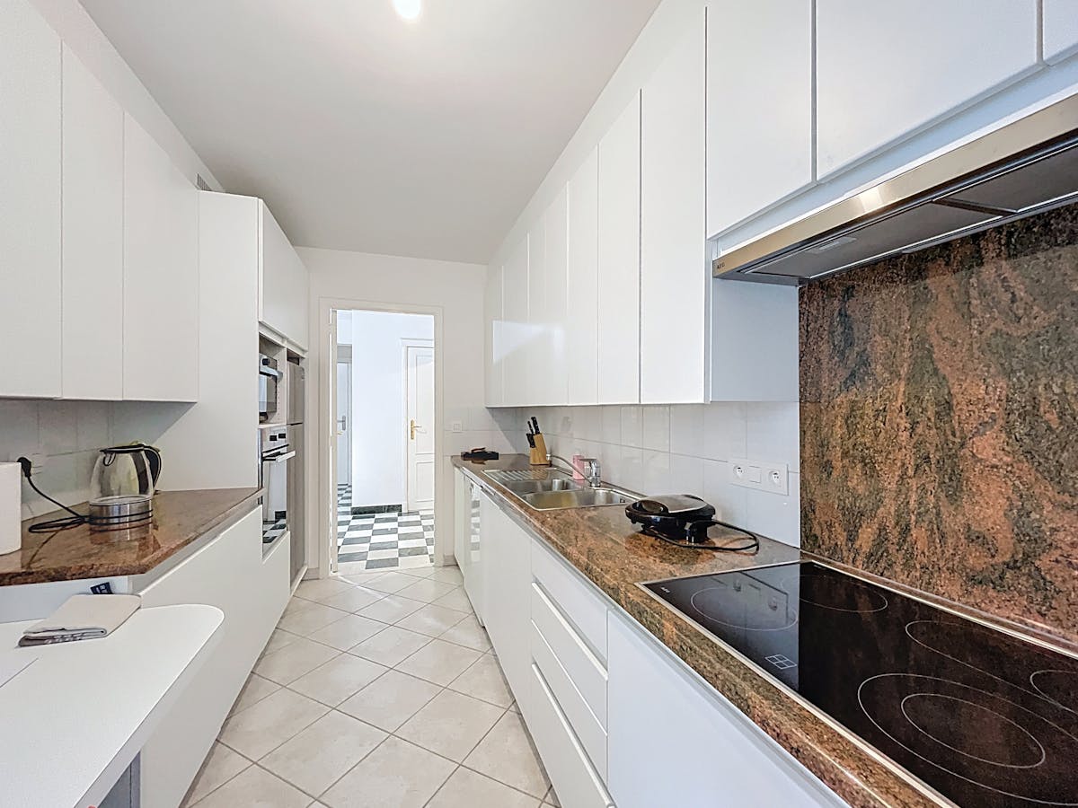 Ruim 3-slaapkamerappartement te huur op een echte toplocatie - foto 5