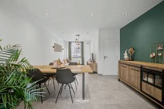 Op zoek naar een zorgeloze investering of een instapklare gezinswoning? Deze aantrekkelijke woning, gelegen aan de rand van het centrum van Temse...