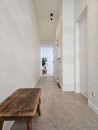 Heb je er genoeg van om thuis al je administratieve zaken voor je professionele activiteit te moeten uitvoeren? Wil je privé en werk liever iets...