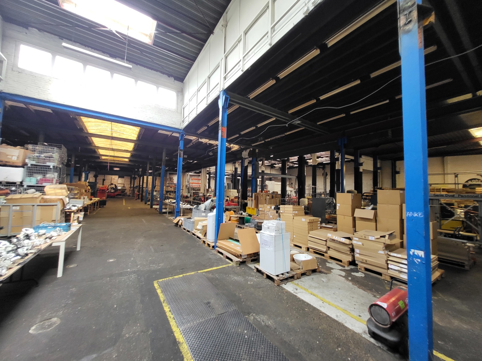 Industriële gebouwen te koop op toplocatie te Roeselare - foto 4