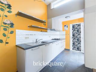 ANDERLECHT - Excellent investment opportunity in Rue Erasme 12, close to shops, transport and schools.Discover this charming 175m2 single-family home offering multiple possibilities! Currently configured as a spacious family residence, this property can also be divided into three separate units, making it ideal for investors or multi-generational families.It comprises: on the first floor, a 1 bed 51 m2 apartment with a 15 m2 terrace and a 90 m2 garden; on the 1st floor, a 1 bed 43 m2 apartment; on the 2nd floor, a 1 bed 44 m2 apartment. Basement with cellars.EPC G, electricity not compliant; individual gas boilers (2021); double-glazed windows (2011-2012); roof in good condition.Whether you're looking for a large family home or a high-potential rental property, this versatile property will meet your expectations. Don't miss this unique opportunity to acquire a property offering flexibility and profitability.Complete file &amp; information on request.Contact BrickSquare for more information: 02/315.25.13 or www.bricksquare.be