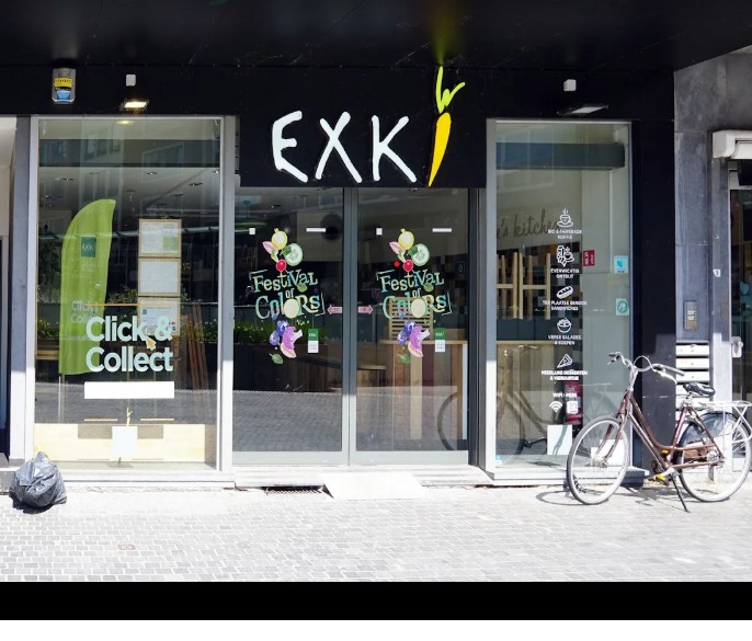 TOP GELEGEN COMMERCIEEL PAND RECTOR DE SOMERPLEIN - foto 3