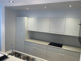 Dit ruime appartement in Melle is gelegen op de begane grond en beschikt over een eigen garage. Met 2 slaapkamers en een bewoonbare oppervlakte van 96.00 m² biedt dit appartement voldoende ruimte voor een gezin of een stel. <br /><br />De EPC-waarde van 204.00 en het energielabel C zorgen voor een energiezuinige woonsituatie. De garage biedt extra opslagruimte en parkeergelegenheid voor 1 auto.<br /><br />De ligging van dit appartement is ideaal, met winkels, scholen en openbaar vervoer op korte afstand. Daarnaast is er ook een goede verbinding naar de snelweg.<br /><br />Dit appartement is ideaal voor wie op zoek is naar een ruime en energiezuinige woning met alle voorzieningen binnen handbereik.<br />1050 euro per maand. info via : immo@poppe.be