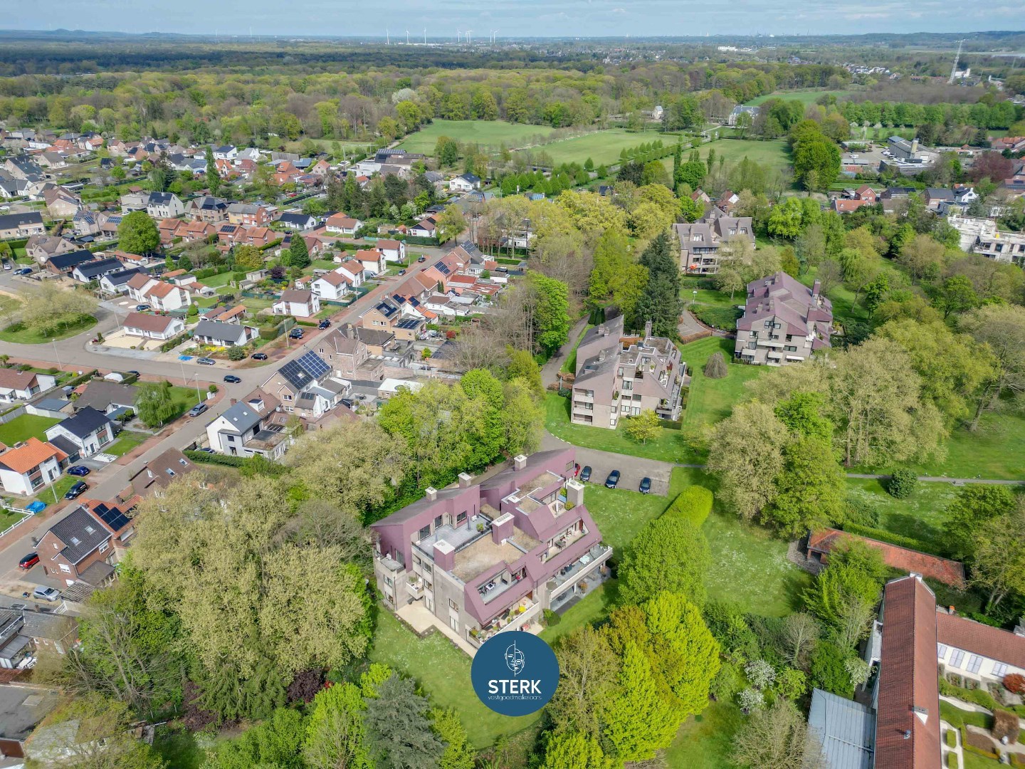 ROYAAL APPARTEMENT MET RUIM TERRAS GELEGEN IN HET UNIEKE PARKDOMEIN PETERSHEIM ! - foto 4