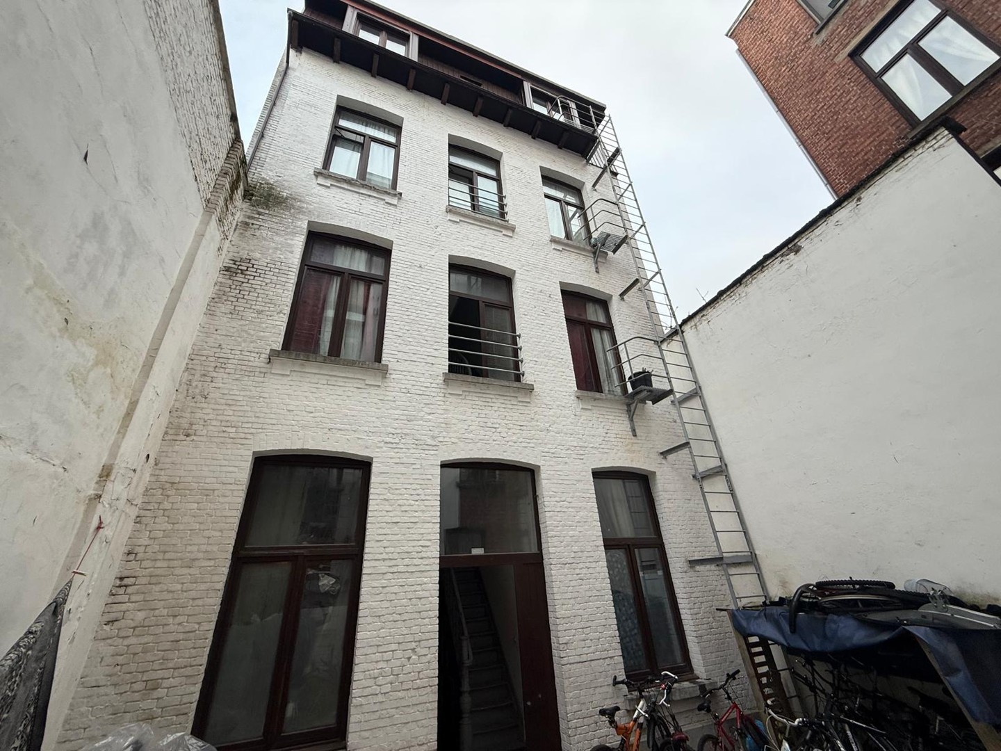 OPBRENGSTEIGENDOM - VERGUND 13 STUDIO'S - foto 2