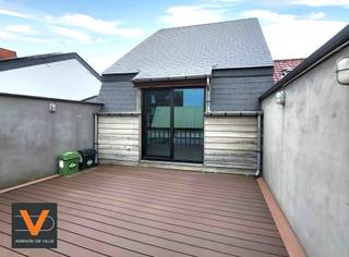 ZAT. 14/3 BEZOEKDAG OP AFSPRAAK Bel 488/85.81.84 Ruim en lichtrijk appartement van 78 m² met groot zuidoostgericht terras, ideaal als investering...