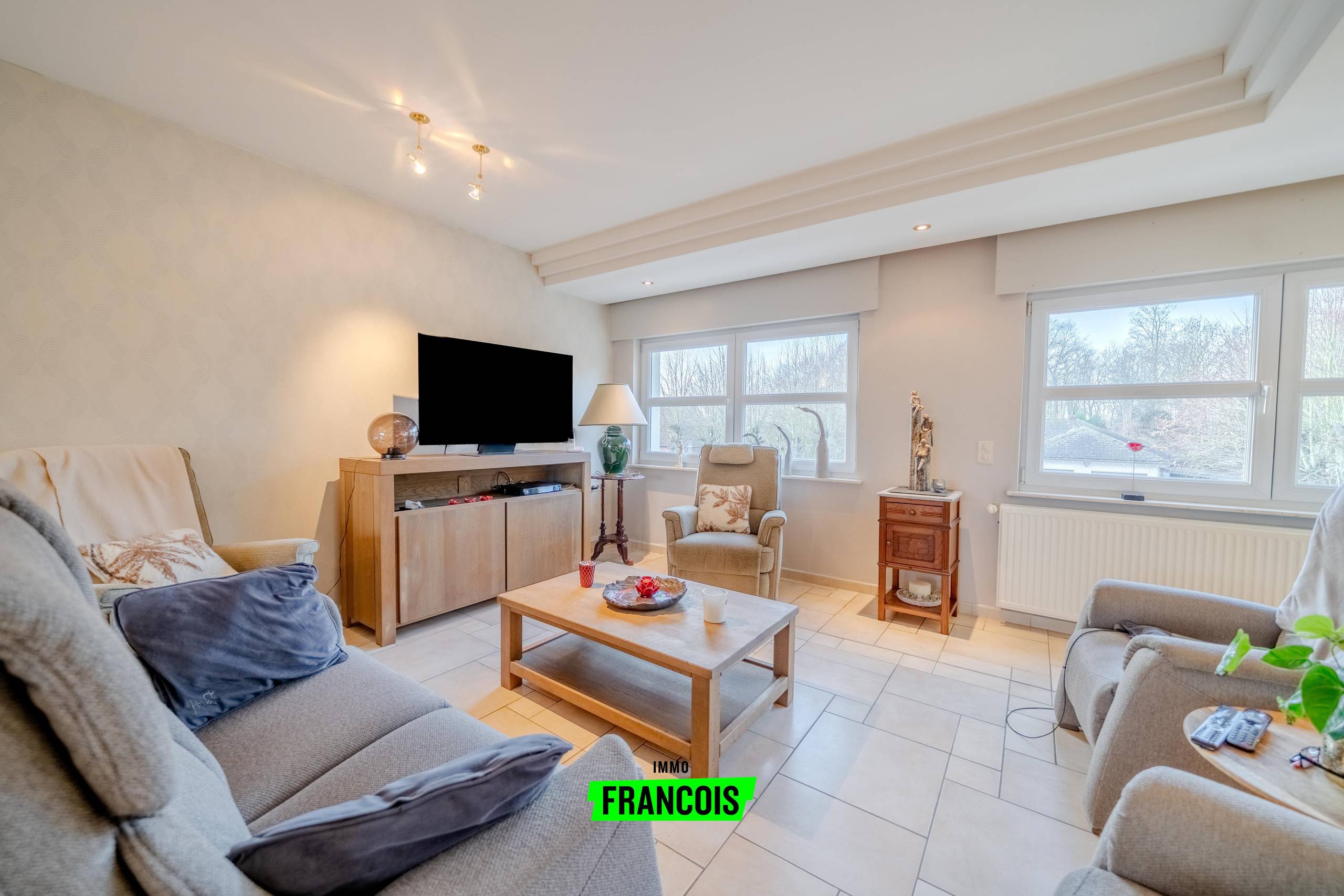 Instapklaar appartement met garage, magazijn, tuin en ruim terras in Boezinge - foto 4