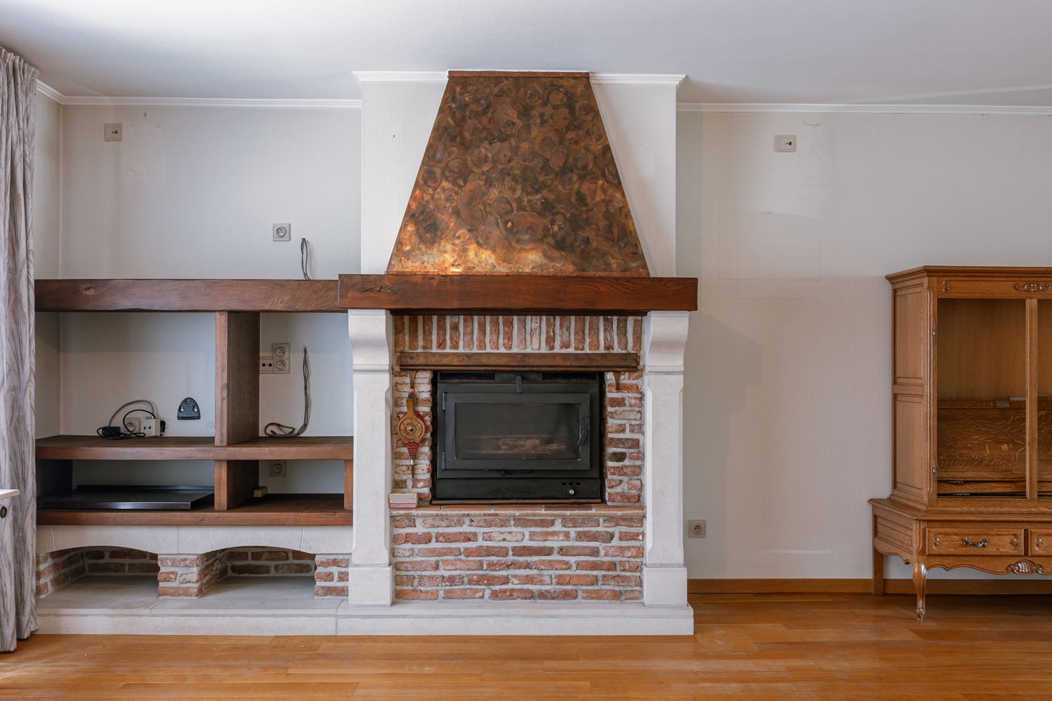 Charmante gezinswoning met potentieel in hartje Torhout - foto 4