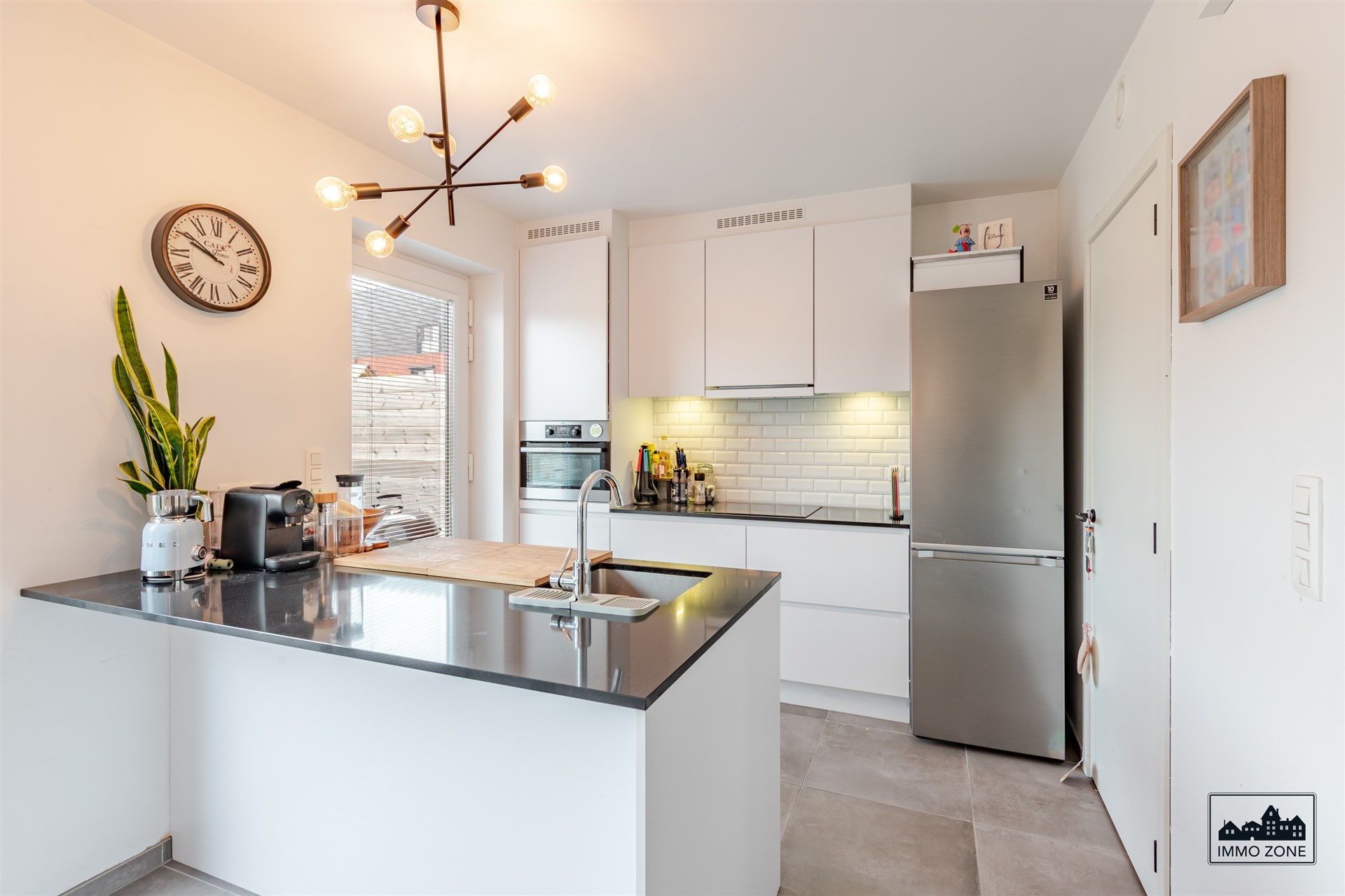 Maison neuve prête à l'emploi avec 4 chambres à coucher ! - photo 4