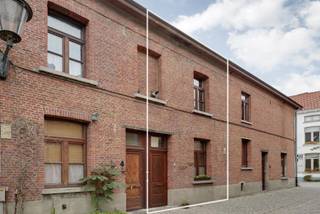 Gezellige 1 slaapkamer woning met terras, op een toplocatie in het Begijnhof.Deze stadswoning omvat in verschillende niveau's een keuken met...