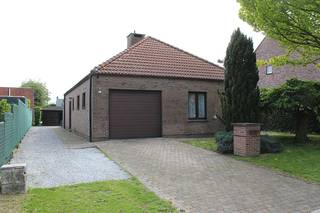 Gelijkvloerse eengezinswoning met tuin in hartje LoenhoutDeze verzorgde laagbouwwoning is gelegen in een kindvriendelijke staat, op wandelafstand van...