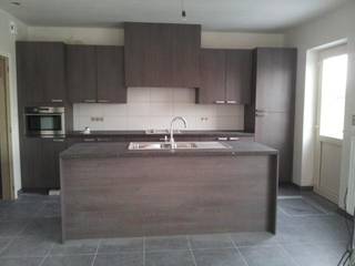 In een rustige woonomgeving nabij het centrum van Hoogstraten vindt u deze aangename woning met een praktische indeling en veel...