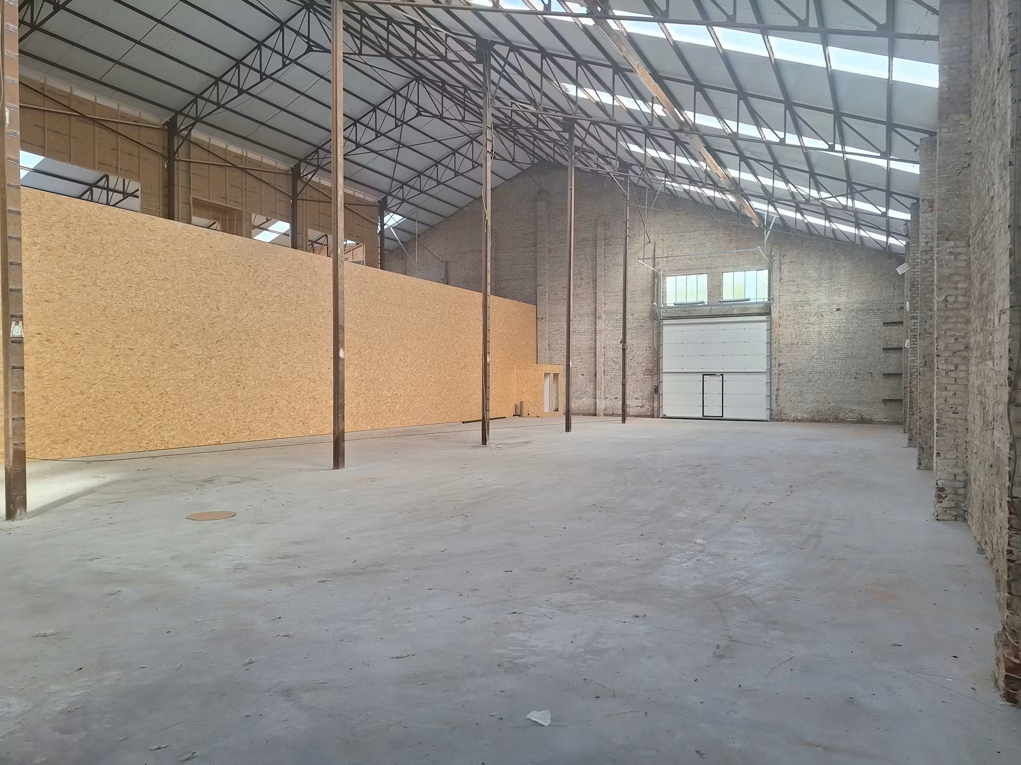 Loods in ambachtelijke zone - foto 2