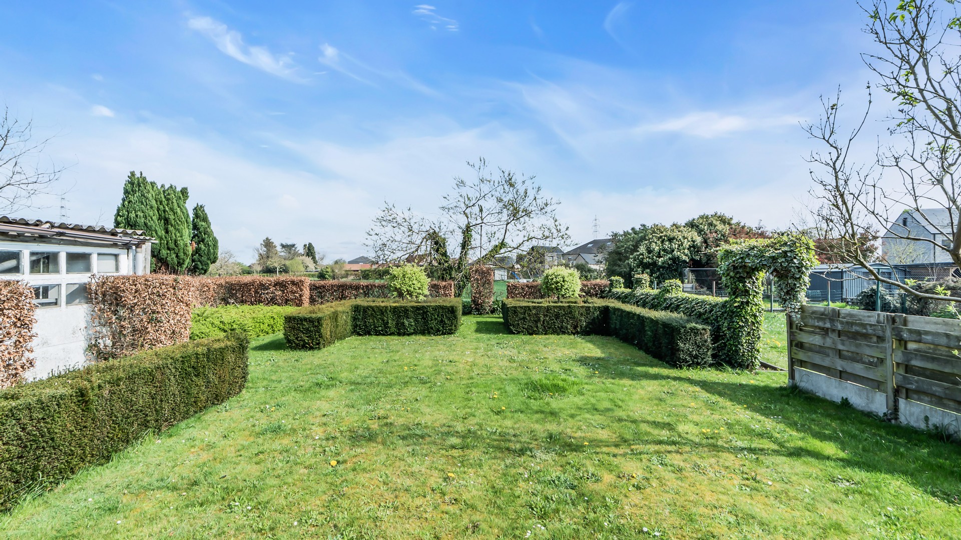 Op te frissen woning met 3 slpkrs te Maasmechelen - foto 4