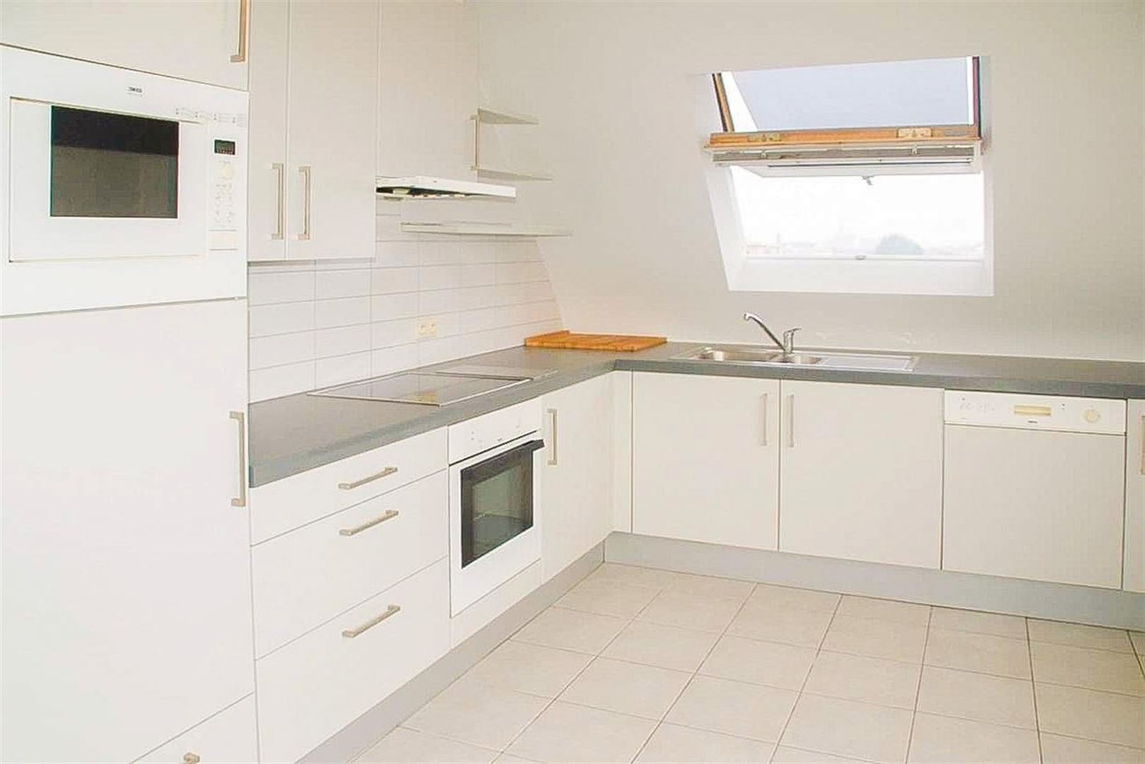 Ruim éénslaapkamer appartement met garagebox! - foto 5