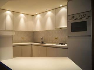 Leuk appartement met 1 slaapkamer, instap klaar geen kosten. Bij het binnenkomen van de stad vindt u dit leuk appartement.Het omvat een inkom,...
