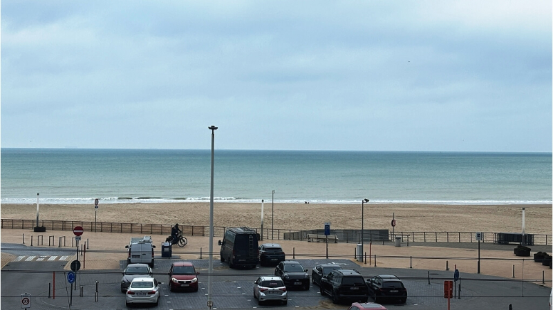 Luxe Appartement met frontaal zeezicht te koop in Oostende - foto 2
