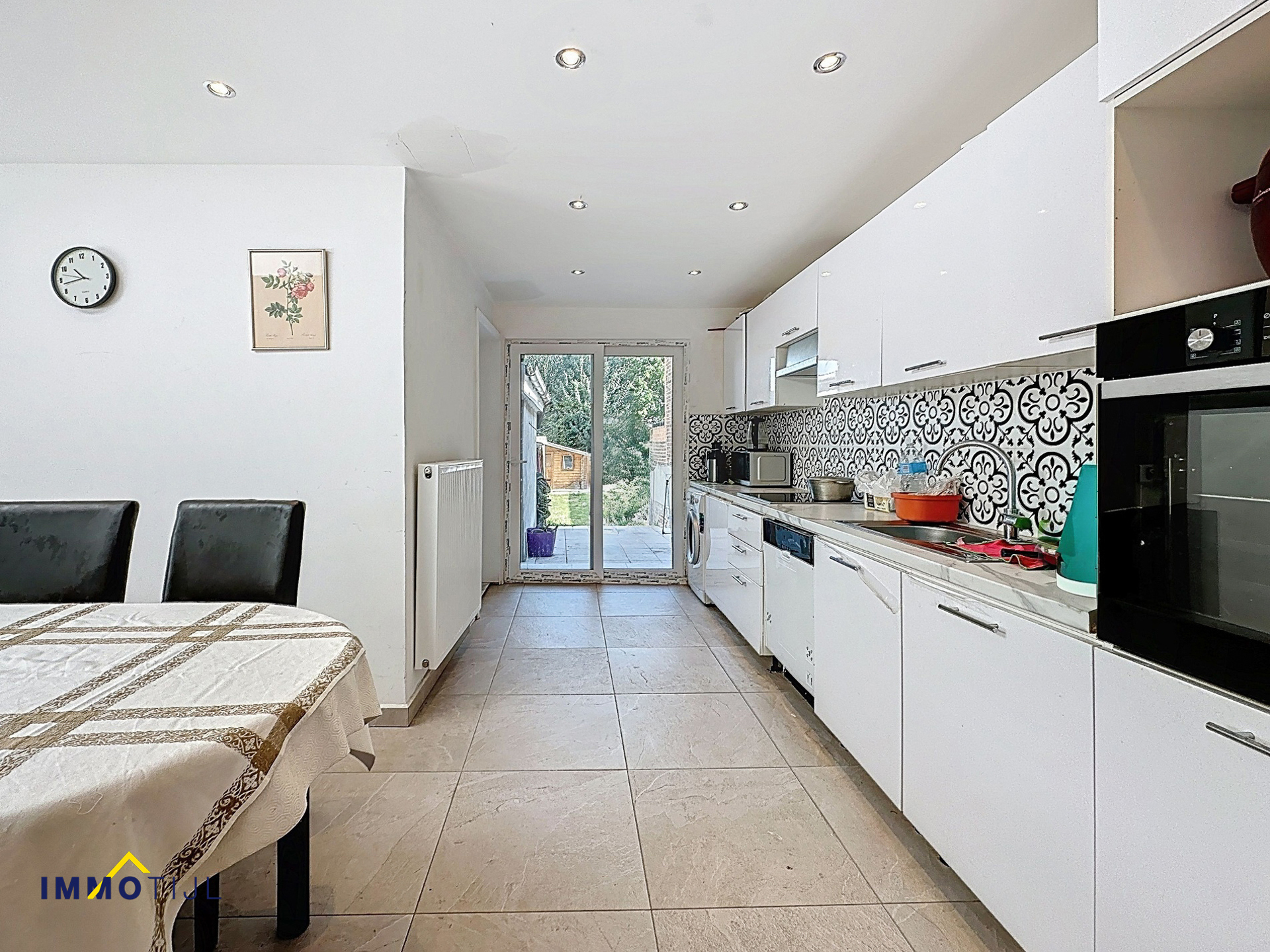 Gezinswoning met 3 slaapkamers en tuin! - foto 5