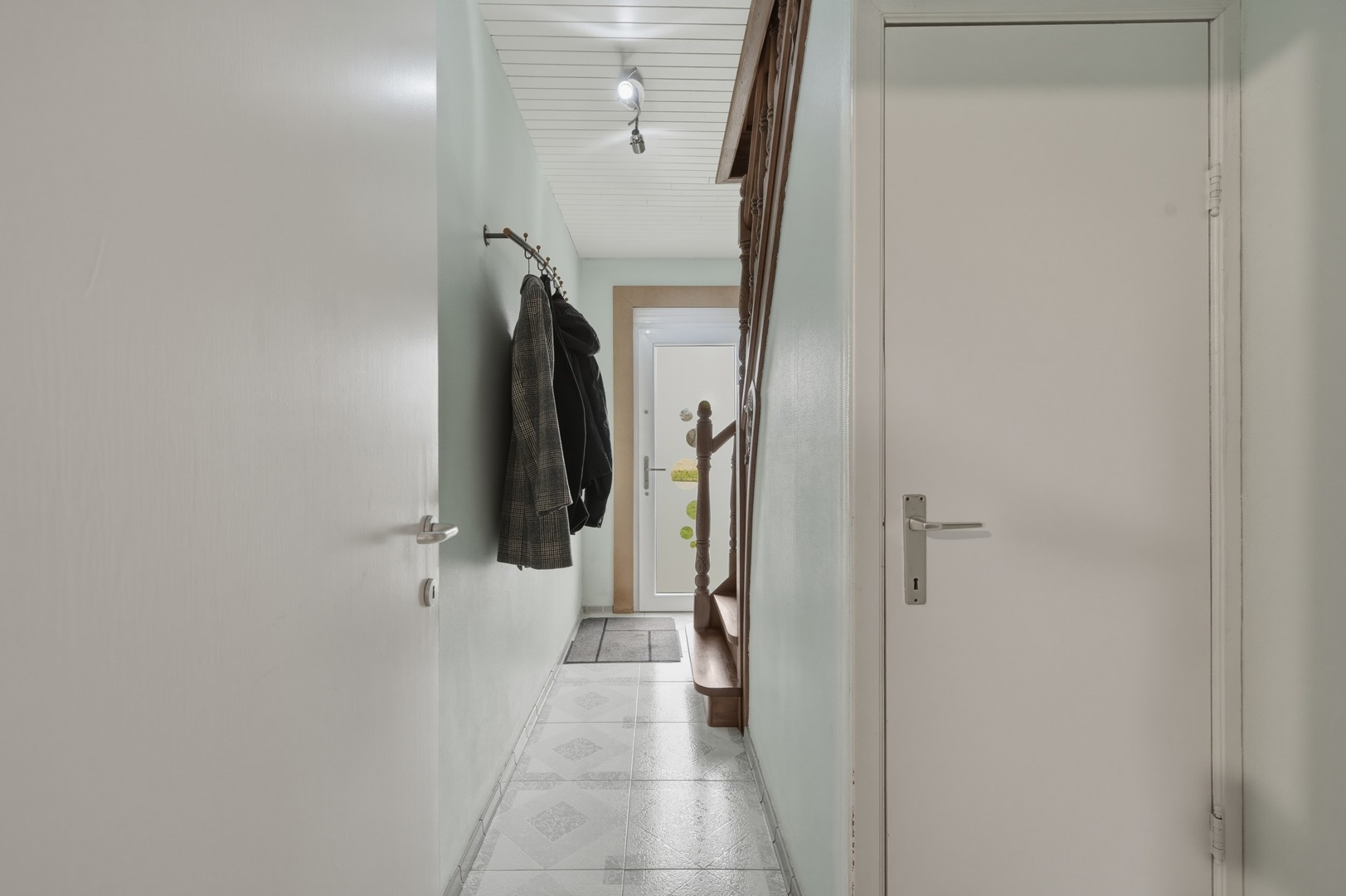 Rustig gelegen, gerenoveerde gezinswoning met 5 slpkm - foto 4