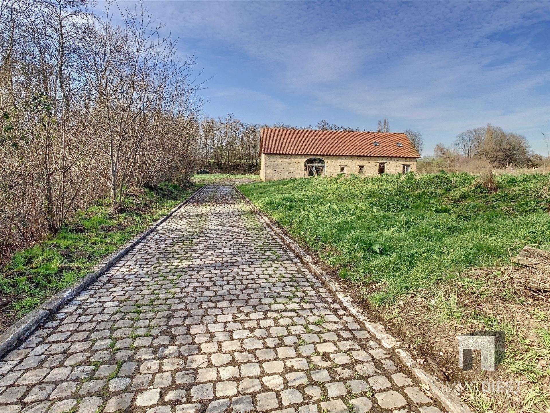 Te renoveren hoeve op 2 ha 82 ca - foto 2