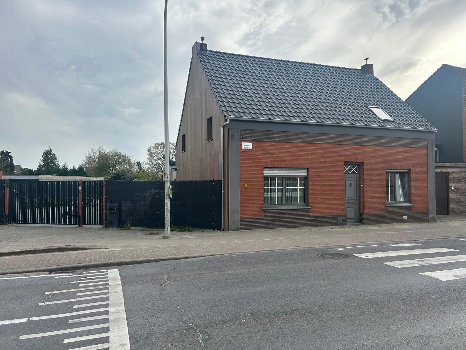 Ruime woning met 3 slaapkamers - foto 2