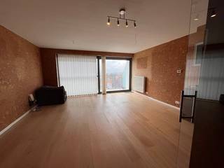 Dit ruime appartement met 1 slaapkamer is gelegen in Oostende, in de residentie Crystal. Het appartement is gebouwd in 2014 en heeft een...