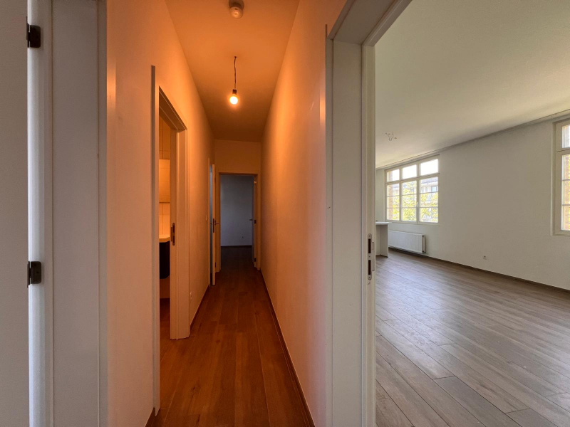 Aangenaam 2-slaapkamerappartement met terras - foto 5