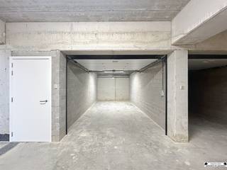 Parking souterrain dans le projet GoorbosCes places de parking sont situées sous le nouveau projet Goorbos.Ils ont leur entrée par l'Oude Baan à...