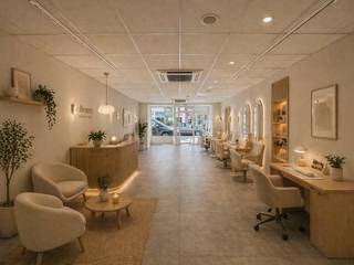 Handelsgelijkvloers met uitstekende visibiliteit, gelegen in de Smedenstraat, op wandelafstand van ’t Zand. Dit commercieel pand is ideaal voor gebruik als kantoor, nagelstudio, kapsalon of boetiek. Totale grondoppervlakte: 86 m², waarvan circa 60 m² effectieve handelsruimte. Achteraan bevinden zich nog een bureau, kitchenette, toilet en berging.
Gelegen op een strategische en uiterst commerciële toplocatie in het hart van de stad, met een vlotte bereikbaarheid. Geen domicilie mogelijk. Geen winkel voor voeding. De ingerichte (gemeubelde) foto's zijn visualisaties. Onmiddellijk beschikbaar.