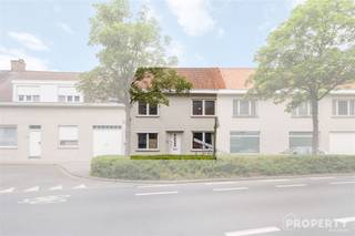 Ruime Woning te Gullegem: Een Ideale InvesteringskansOntdek deze charmante woning in het hart van Gullegem, met een totale leefruimte van 188m². Deze...