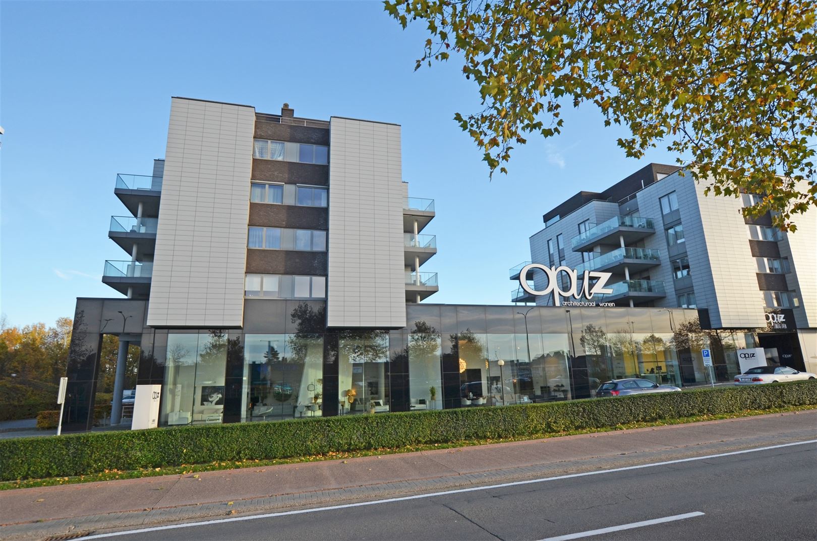 Ondergrondse autostaanplaats op goed bereikbare locatie - foto 1