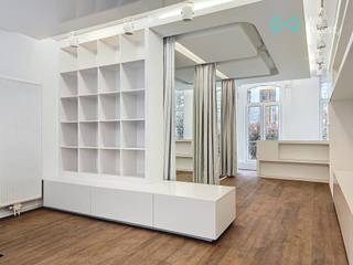 Lien vers notre site, plans, présentation complète :Idéalement située au plein centre de Huy, We Invest Huy vous présente cette surface commerciale...