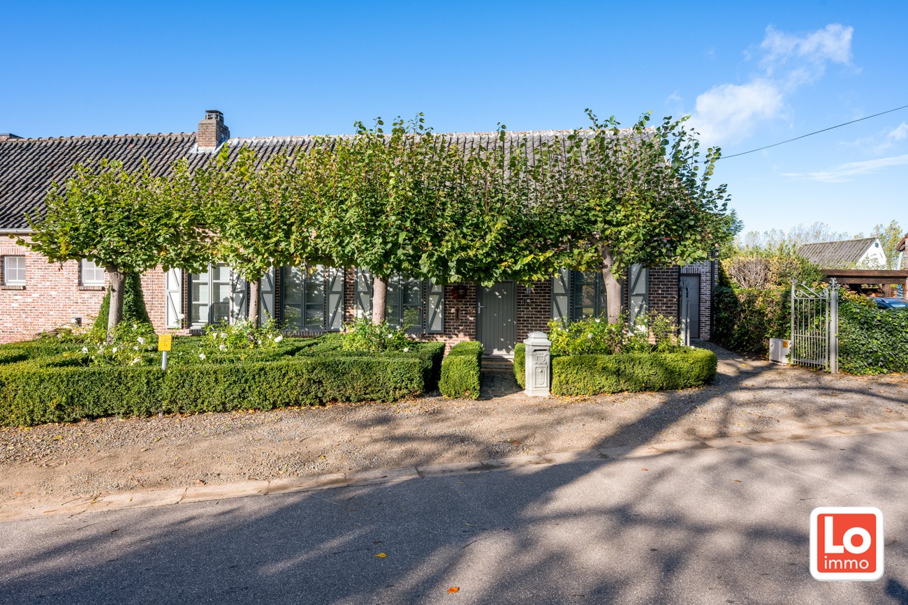 IN OPTIE! Charmante halfopen woning met inpandige garage op een rustige en groene locatie in Beervelde! - foto 4