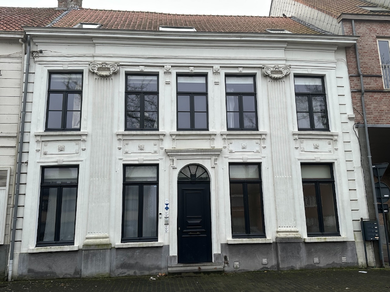 Gelijkvloers appartement met tuin in het centrum van Kaprijke - foto 1