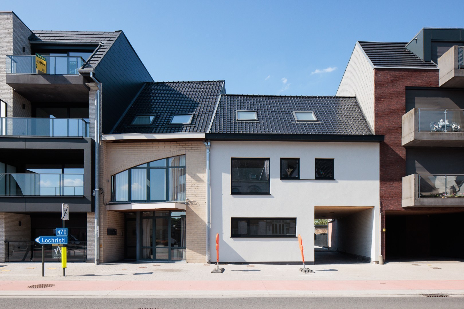 Gebouw met 2 appartementen in het dorp van Zeveneken - foto 2