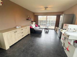 Gezellig gelijkvloers appartement met terras en autostaanplaats in BukenWil je comfortabel en praktisch wonen? Dan is dit appartement zeker iets voor...