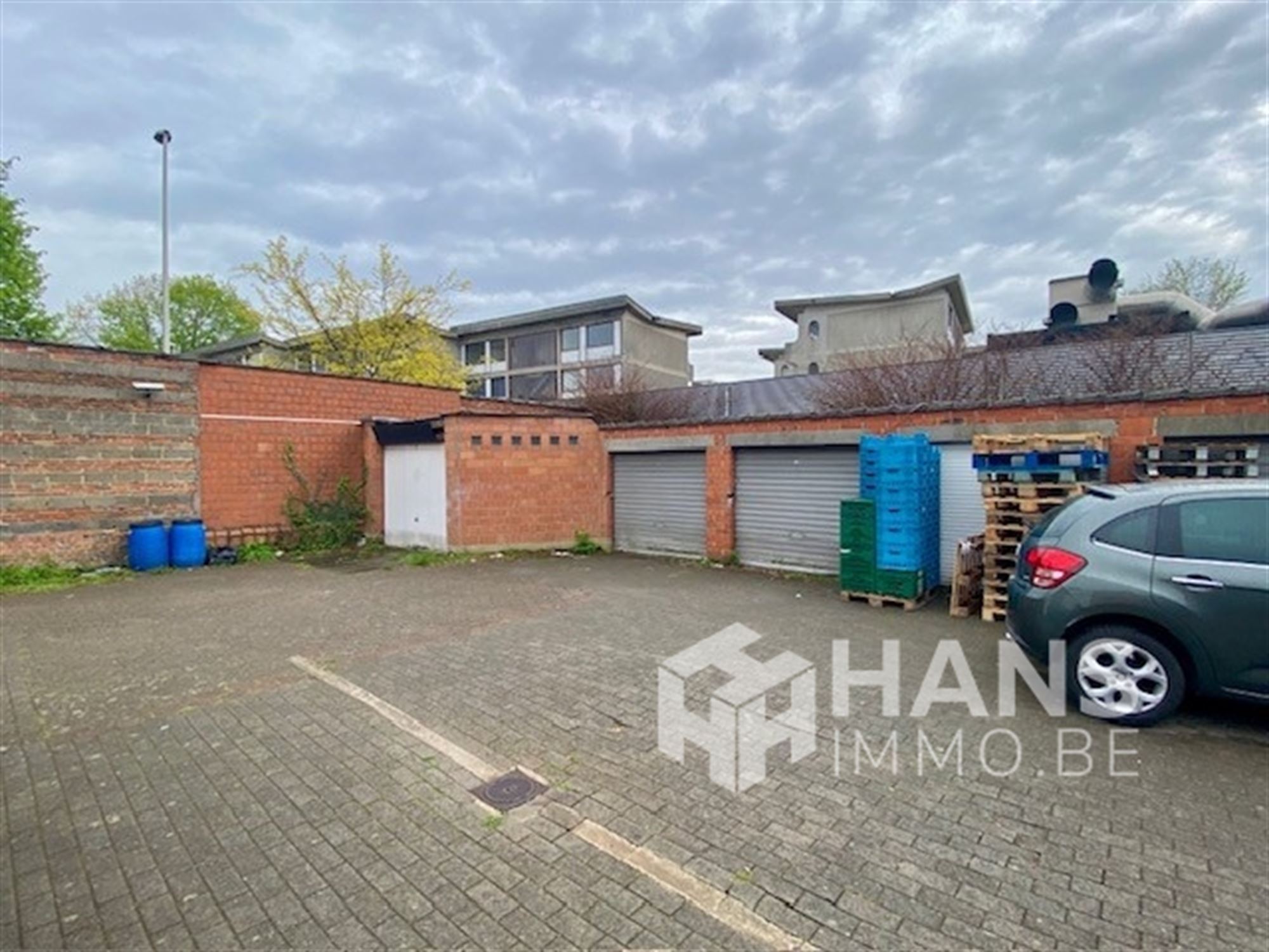 Multiple garage boxes for sale in Deurne - photo 5