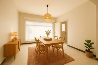 Deze INSTAPKLARE WONING met GARAGE is gelegen in het centrum van Meulebeke met name in de Regentiestraat 6 op een perceel van 125 m² en met...