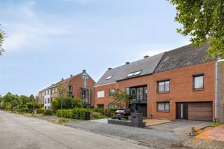 Deze toffe woning is gelegen in een residentiële woonwijk op fietsafstand van de historische binnenstad (openbaar vervoer in nabijheid)...