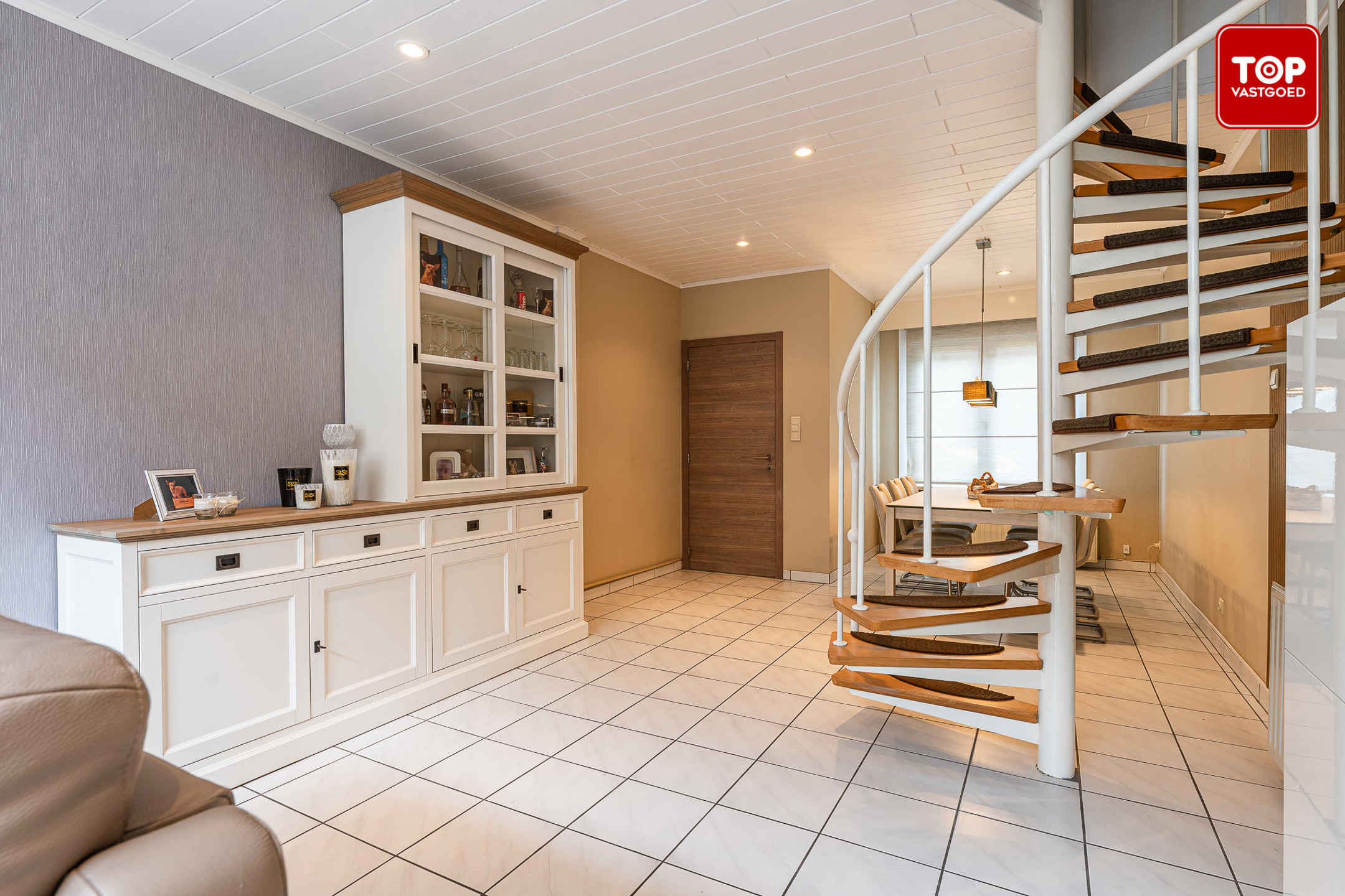 Instapklare woning met mooi aangelegde tuin.  - foto 3